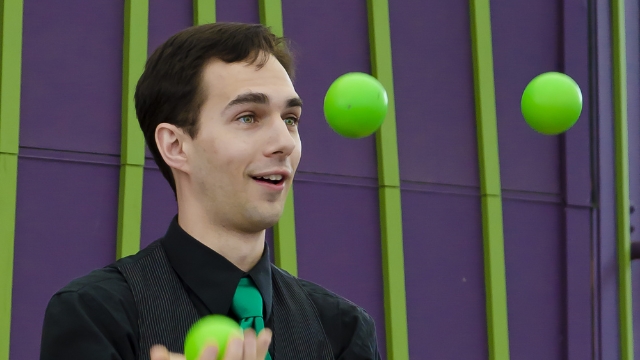 Karas-green-balls-014575-edited
